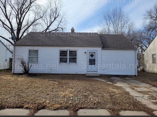 property at 2515 S Mosley Ave