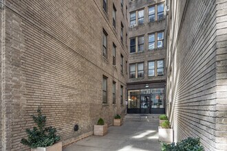 256 W 117th St in New York, NY - Building Photo - Building Photo