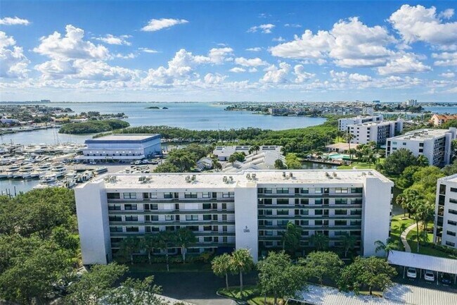 1316 Pasadena Ave S in South Pasadena, FL - Building Photo - Building Photo