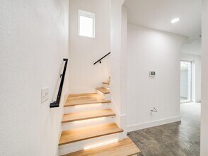 2916 Hawthorne Ave, Unit 102 in Dallas, TX - Building Photo - Building Photo