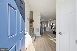 223 Edwin Rd in Frederick, MD - Building Photo