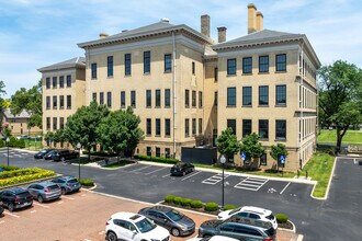 The Barrett in Columbus, OH - Building Photo - Building Photo