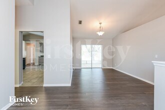 1118 Windy Bluff Dr in Minneola, FL - Foto de edificio - Building Photo