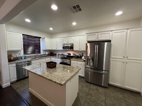 1708 Wolf Canyon Loop in Chula Vista, CA - Building Photo - Building Photo