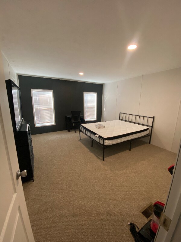 325 Robin Ln in Mcdonough, GA - Foto de edificio - Building Photo