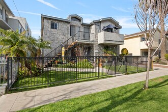 229 West Tujunga in Burbank, CA - Building Photo - Building Photo