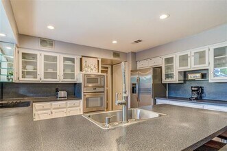 6009 Black Berry Ln in Dallas, TX - Building Photo - Building Photo