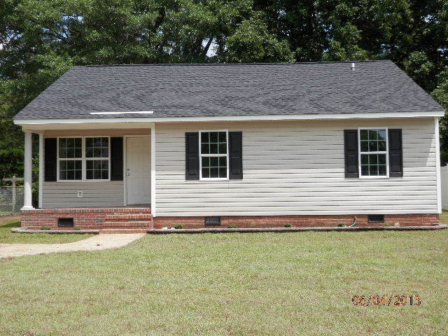 520 Godwin Ave in Lumberton, NC - Building Photo