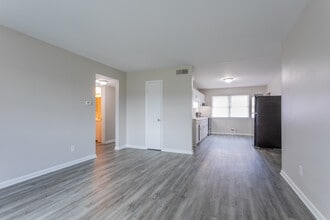 Cardinal Village Apartments in Jacksonville, NC - Building Photo - Interior Photo
