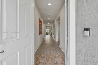 3141 Poinciana St in Oakland Park, FL - Building Photo - Building Photo