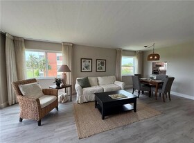 190 Pebble Beach Blvd in Naples, FL - Building Photo