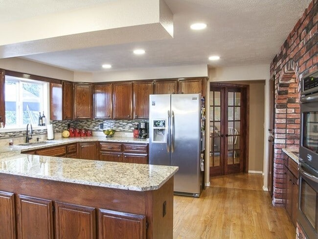 property at 7720 E Columbia Ct