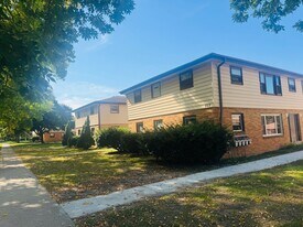 316 E Newhall Ave in Waukesha, WI - Building Photo