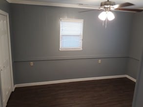 215 S Berry St in Stillwater, OK - Building Photo - Building Photo