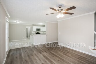 911 Rolling Meadows Dr in Loganville, GA - Building Photo - Building Photo