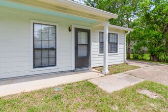 1308 Keturah St, Unit 1306 in Niceville, FL - Building Photo - Building Photo