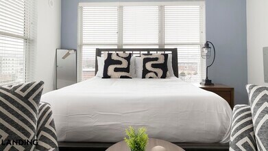 302 13th St S, Unit PH702 in Birmingham, AL - Building Photo - Building Photo