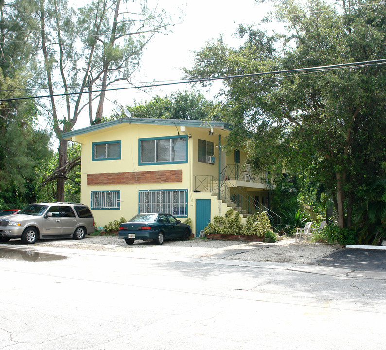 13195 Emerald Dr in Miami, FL - Building Photo