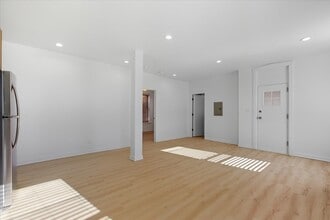 6969 N Bell Ave in Chicago, IL - Building Photo - Building Photo