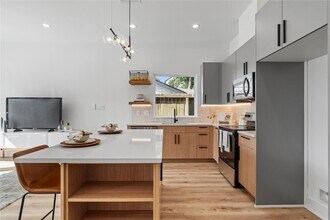 6622 St Augustine St in Houston, TX - Building Photo - Building Photo