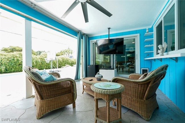 property at 1351 Oaklawn Ct