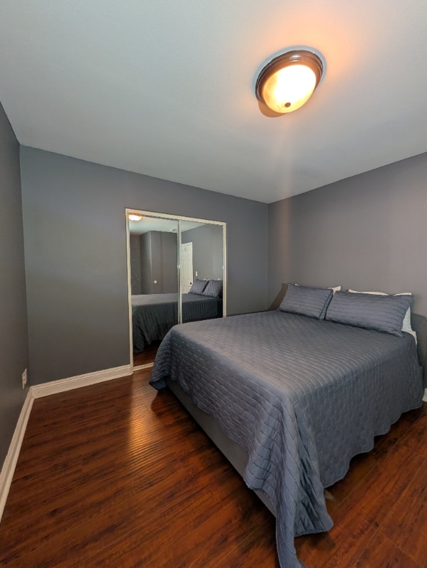 property at 1907 W Vernon Ave