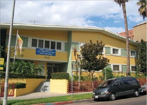 Catalina Tropics Apartments