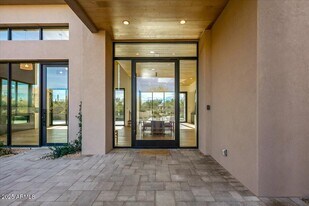 10249 E Joy Ranch Rd in Scottsdale, AZ - Building Photo