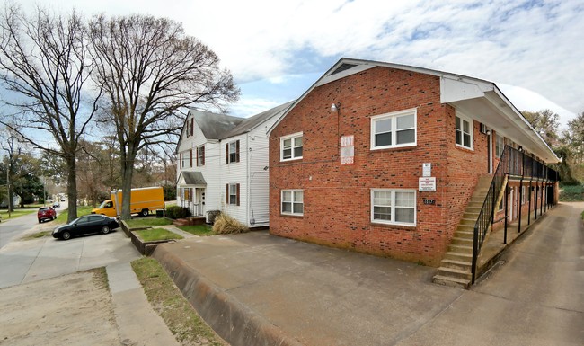 1017 Hillside Ave in Norfolk, VA - Foto de edificio - Building Photo