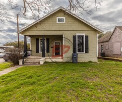 2300 Washington Ave in Waco, TX - Building Photo