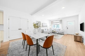 20 Encampment Court in Montville, NJ - Building Photo - Building Photo