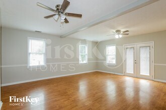 205 Lakefront Dr in Covington, GA - Building Photo - Building Photo