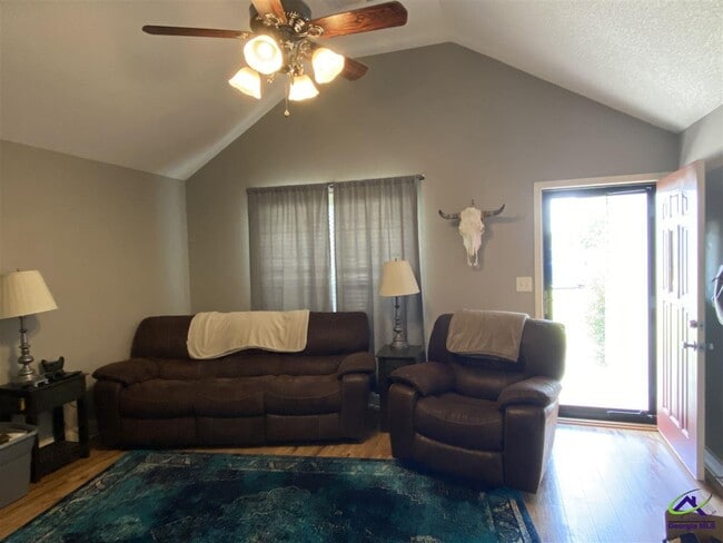 552 Grand Ave in Bonaire, GA - Building Photo - Building Photo