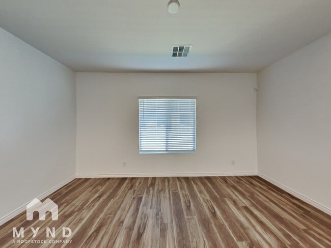 600 Carriage Hill Dr in Las Vegas, NV - Building Photo - Building Photo