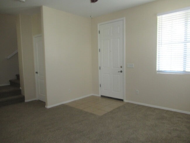 3861 S Dew Drop Ln in Gilbert, AZ - Building Photo - Building Photo