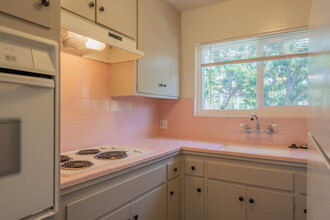 Towne Terrace Apartments in Los Gatos, CA - Building Photo - Interior Photo