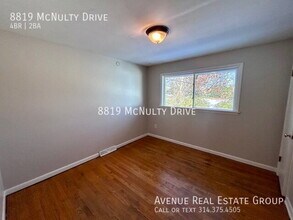 8819 McNulty Dr in St. Louis, MO - Building Photo - Building Photo