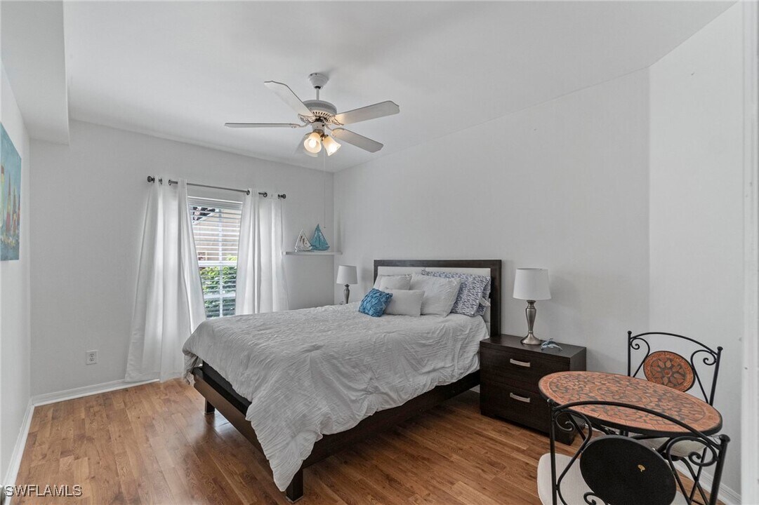 102 Tuscana Ct in Naples, FL - Building Photo