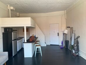 245 W North Ave, Unit 112 in Chicago, IL - Building Photo - Building Photo