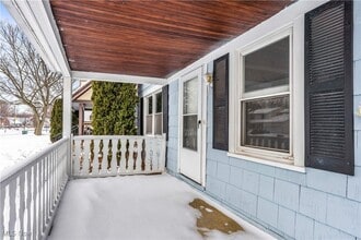 239 E 214th St in Euclid, OH - Building Photo - Building Photo