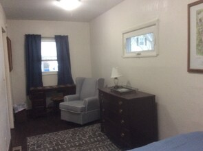 39 Oakland St in Rochester, NY - Foto de edificio - Building Photo