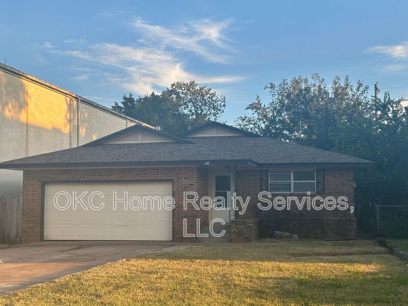 118 SW 1st St in Moore, OK - Building Photo