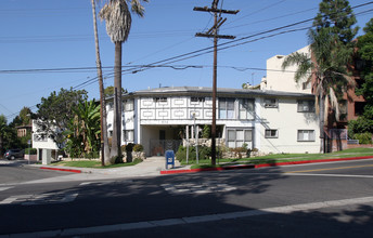 649 S Barrington Ave in Los Angeles, CA - Building Photo - Building Photo