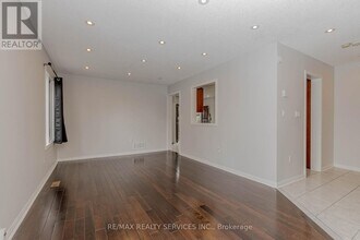 106 Narrow Valley Crescent in Brampton, ON - Building Photo - Building Photo