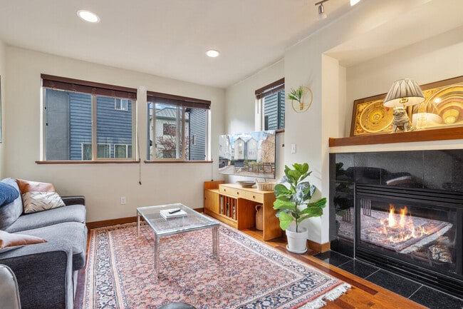 property at 4401 SW Raymond St