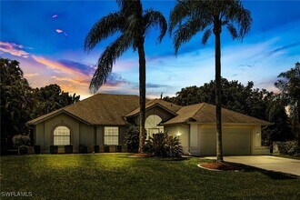 620 SE 21st Terrace in Cape Coral, FL - Foto de edificio - Building Photo