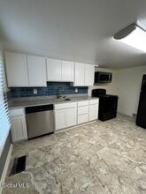 66 Lakeshore Dr in Averill Park, NY - Building Photo - Building Photo