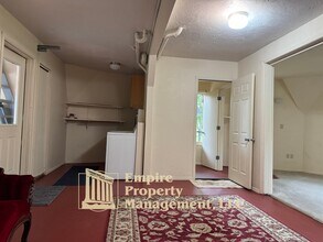 28900 Sundance Ln in Eugene, OR - Building Photo - Building Photo
