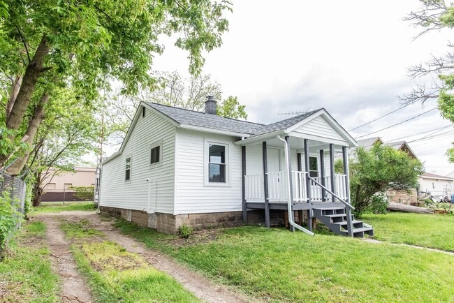 1226 Shakespeare Ave