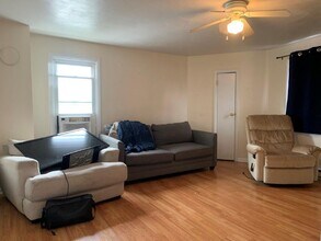 560 N Pine St, Unit B in Middletown, PA - Building Photo - Building Photo